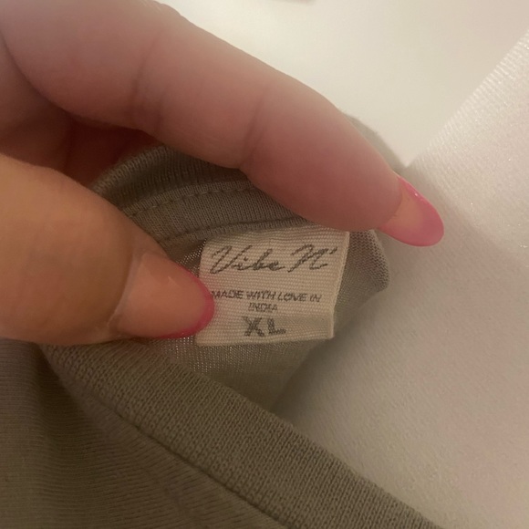 Good Vibes Only Crop. Green. Women’s size XL. Print on front and back! - Picture 3 of 3